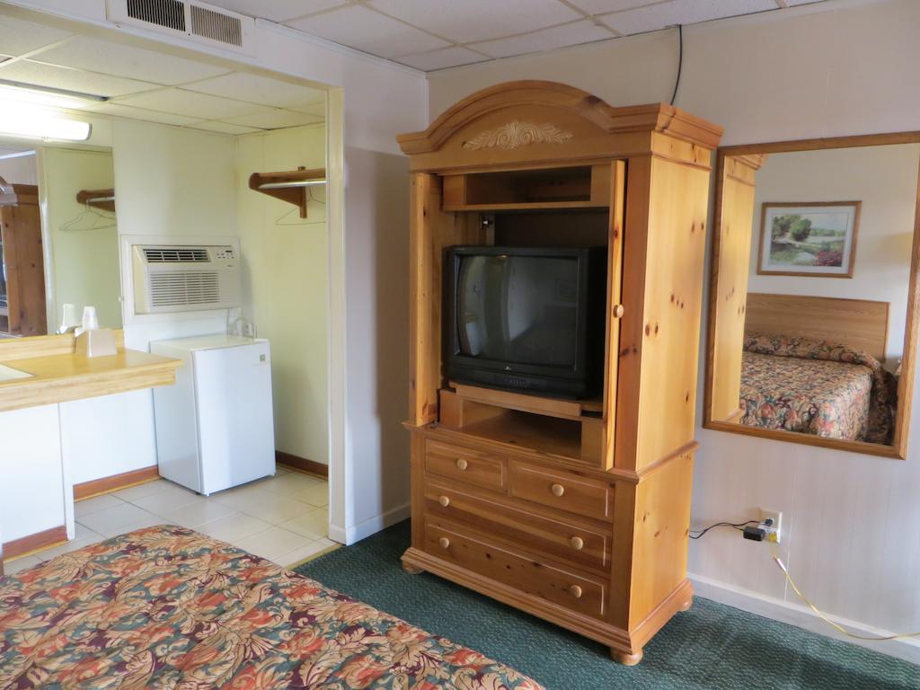 Pine Crest Motor Lodge Holly Springs Habitación foto